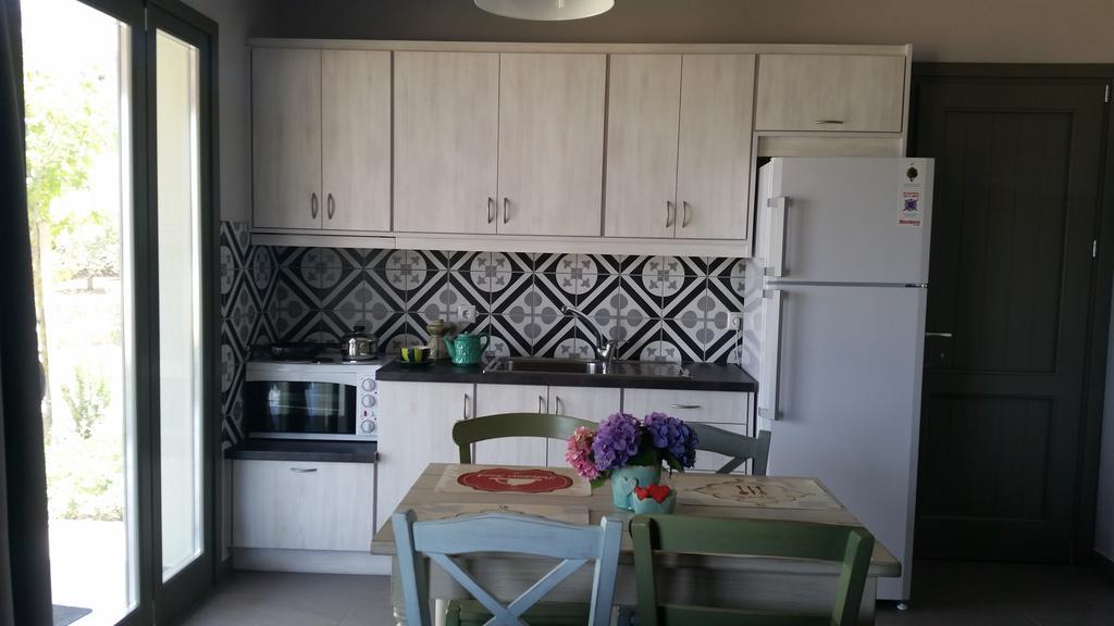 Thea Houses Miliá Kültér fotó